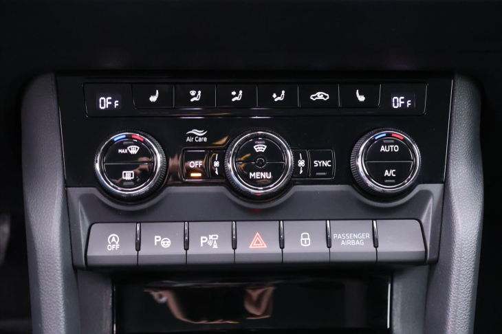 Škoda Karoq 2,0 TDI DSG 4x4 Tour Virtual