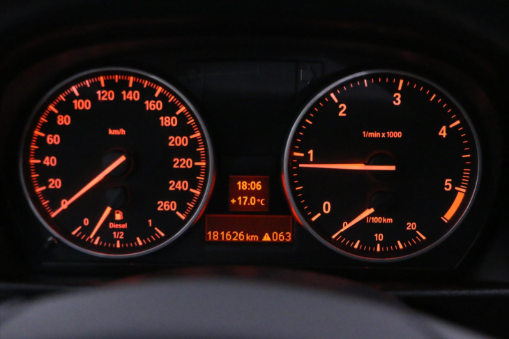 BMW X1 2,0 d 105kW xDrive Aut.klima
