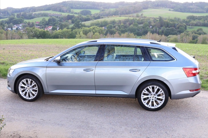 Škoda Superb 2,0 TDI DSG 4x4 CZ Style DPH
