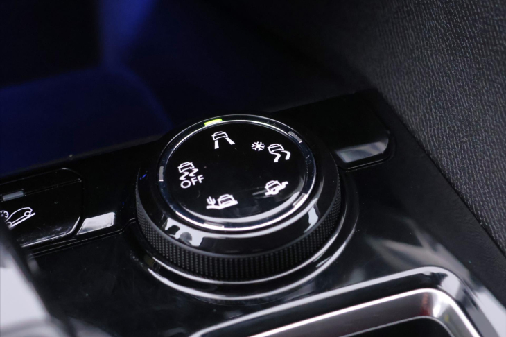 Peugeot 5008 1,5 HDI 96kW Aut. Allure DPH