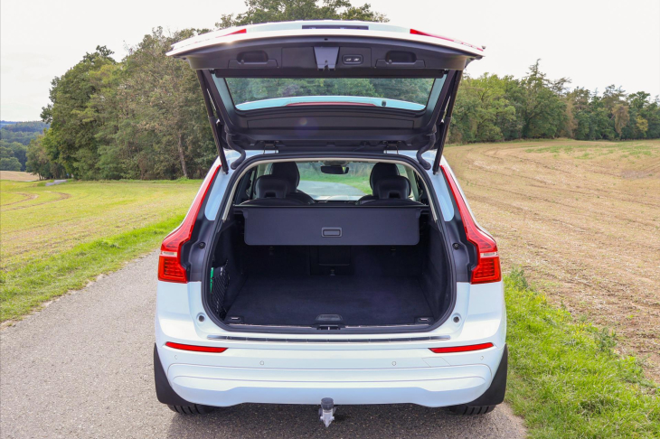 Volvo XC60 2,0 B5 183kW AWD Summum DPH