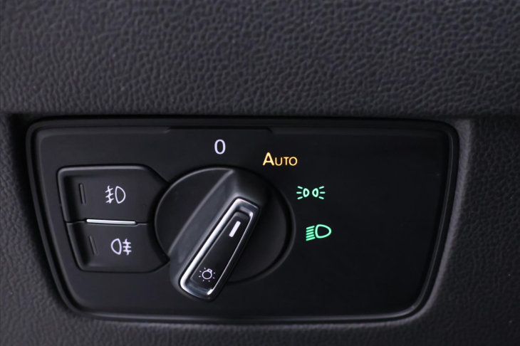 Volkswagen Passat 2,0 TDI 140kW DSG Business LED