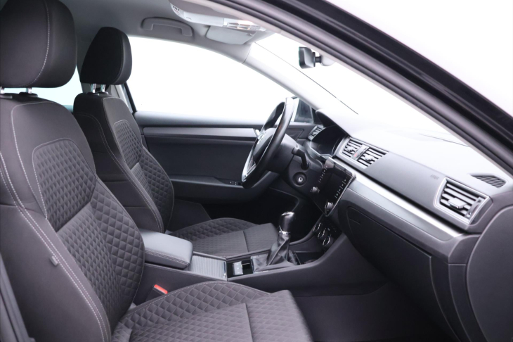 Škoda Superb 2,0 TDI 110kW Style Combi DPH