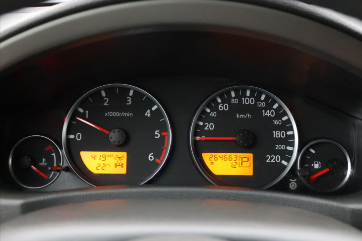 Nissan Pathfinder 2,5 dCi 126kW Automat 4WD CZ