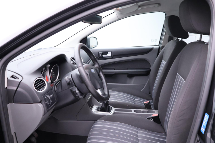 Ford Focus 1,4 i 59kW Tažné STK 05/27