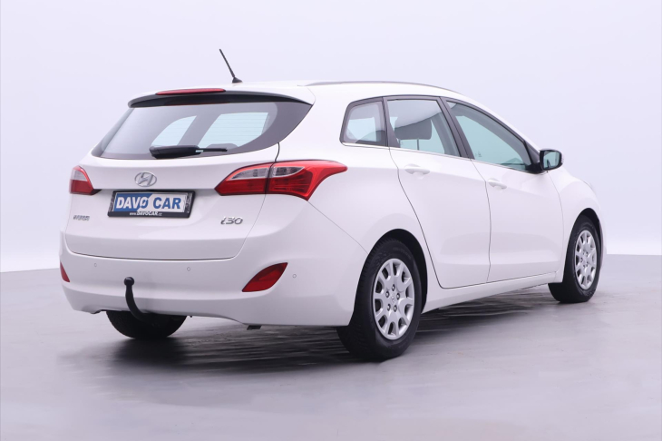 Hyundai i30 1,6 CRDi 81 kW Tažné Aut.klima