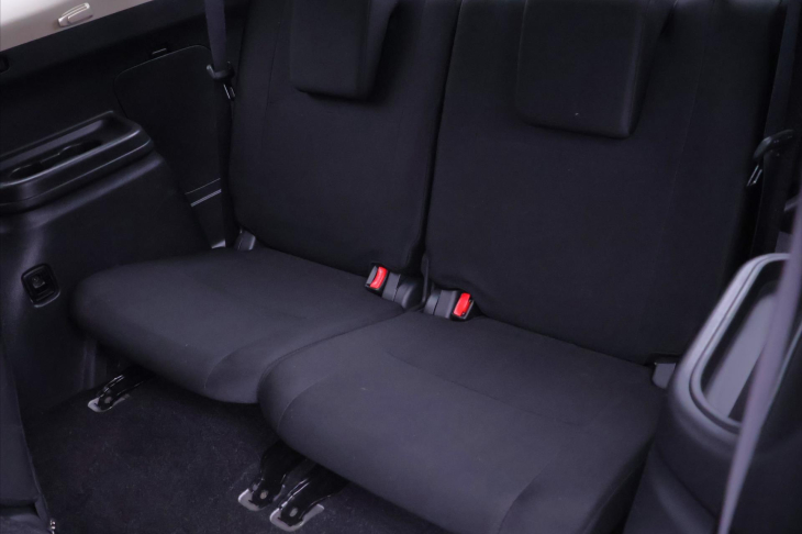 Mitsubishi Outlander 2,3 DI-D 110kW 4WD CZ Instyle