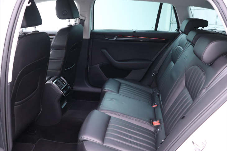 Škoda Superb 2,0 TSI 206kW 4x4 DSG L&K 1Maj