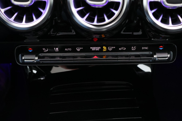 Mercedes-Benz Třídy A 2,0 A220 140kW Aut. AMG-Line