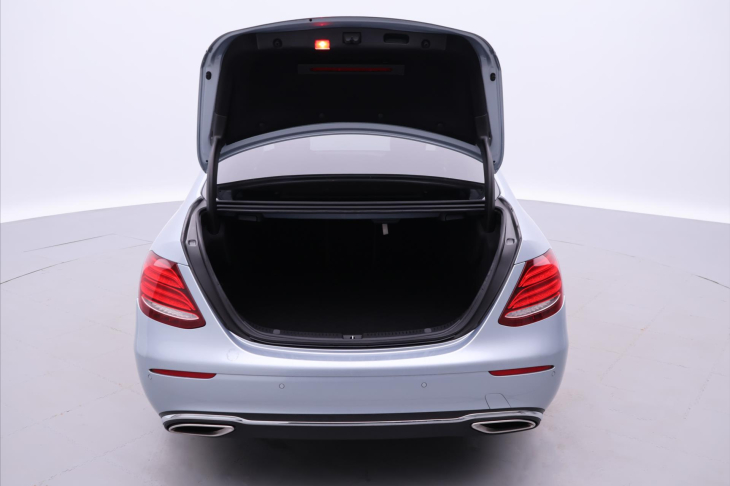 Mercedes-Benz Třídy E 2,0 4MATIC 135kW AT CZ