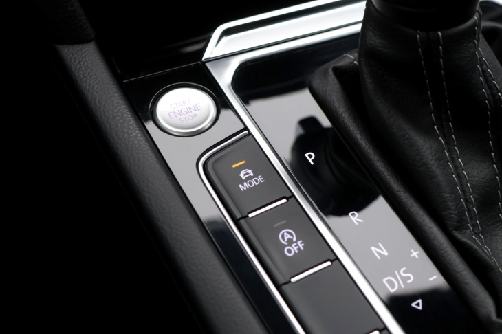 Volkswagen Arteon Shooting Brake 2,0 TDI DSG R-Line Navi Led