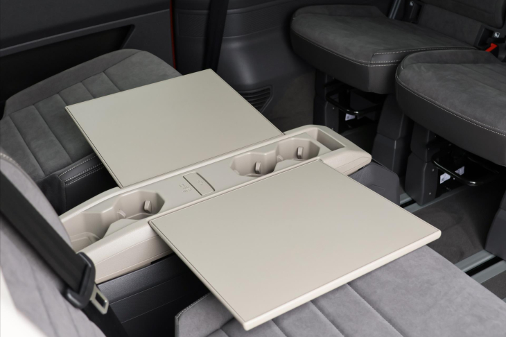Volkswagen Multivan 2,0 TDI DSG Long Style 7-Míst