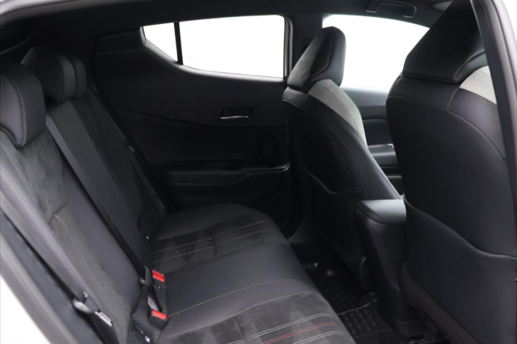 Toyota C-HR 2,0 Hybrid 112kW GR Sport CZ