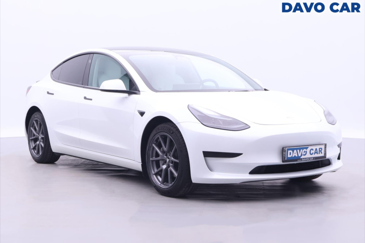 Tesla Model 3 Long Range 208kW Panorama