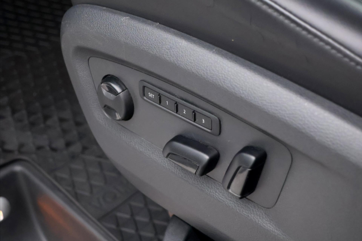 Volkswagen Multivan 2,0 TDI 150kW Highline DSG 4x4 CZ