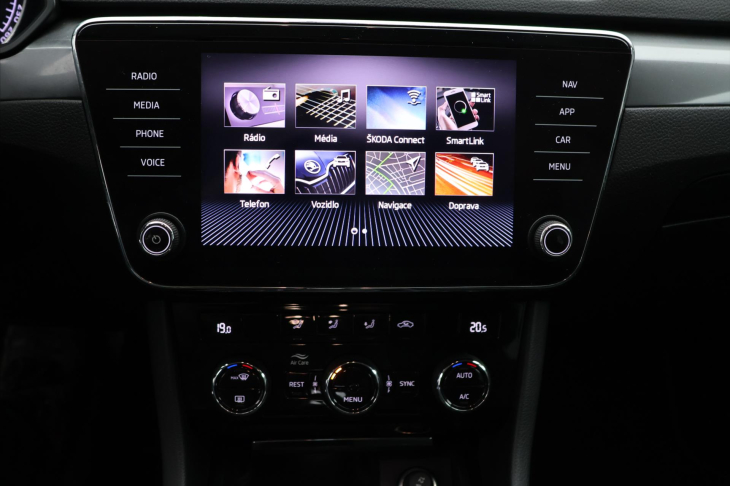 Škoda Superb 2,0 TDI 110kW DSG Navi LED