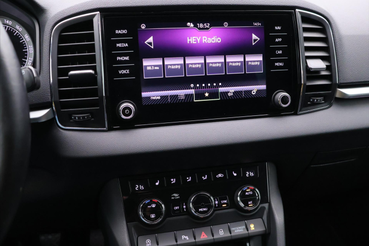 Škoda Karoq 1,0 TSI 81kW Clever LED DPH