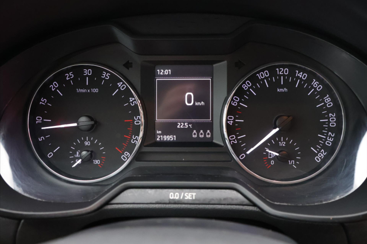 Škoda Octavia 1,6 TDI 81kW Style CZ Xenon
