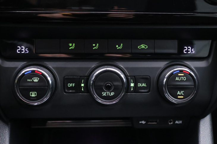 Škoda Octavia 2,0 TDI 110kW Aut.klima Xenon