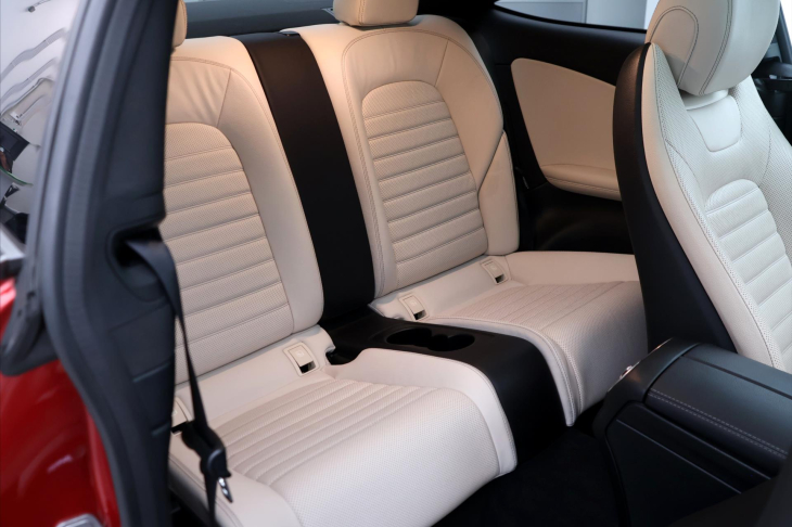 Mercedes-Benz Třídy C 2,0 300 190kW 4MATIC CZ DPH