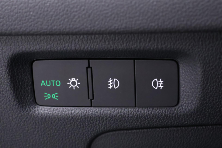 Škoda Octavia 2,0 TDI 110kW DSG Clever DPH