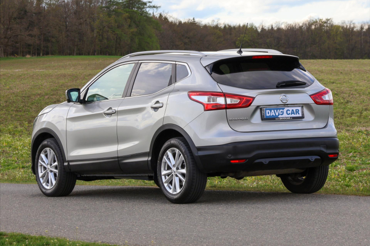 Nissan Qashqai 1,2 DiG-T 85 kW Panorama Tekna