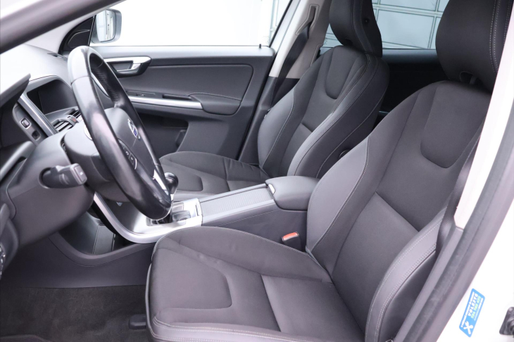 Volvo XC60 2,0 D3 100kW Serv.Kniha