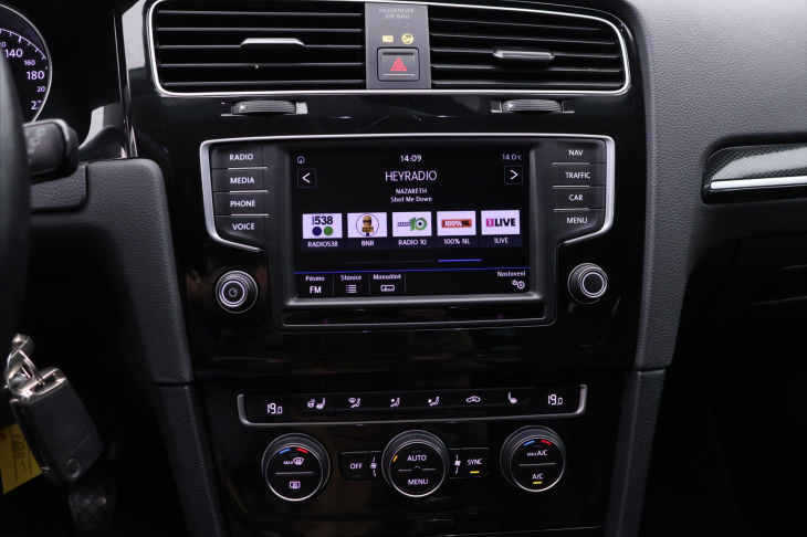 Volkswagen Golf 1,4 TSI 110kW Highline Navi