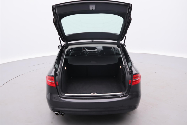 Audi A4 2,0 TDi 100kW Kůže Pano Navi