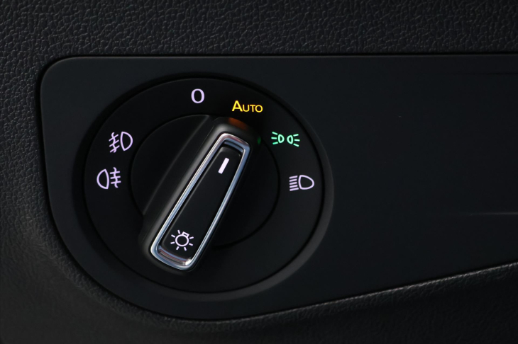 Volkswagen Tiguan 2,0 TDI 110kW DSG R-LINE CZ DPH