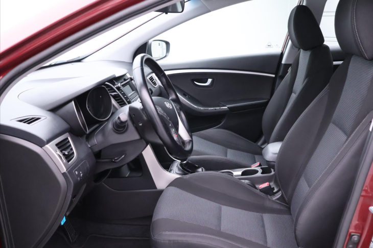 Hyundai i30 1,6 GDI 88kW Trikolor Komfort