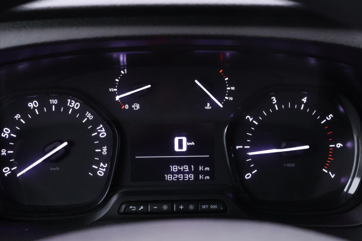 Peugeot Expert 2,0 HDI 90kW 6 Míst DPH