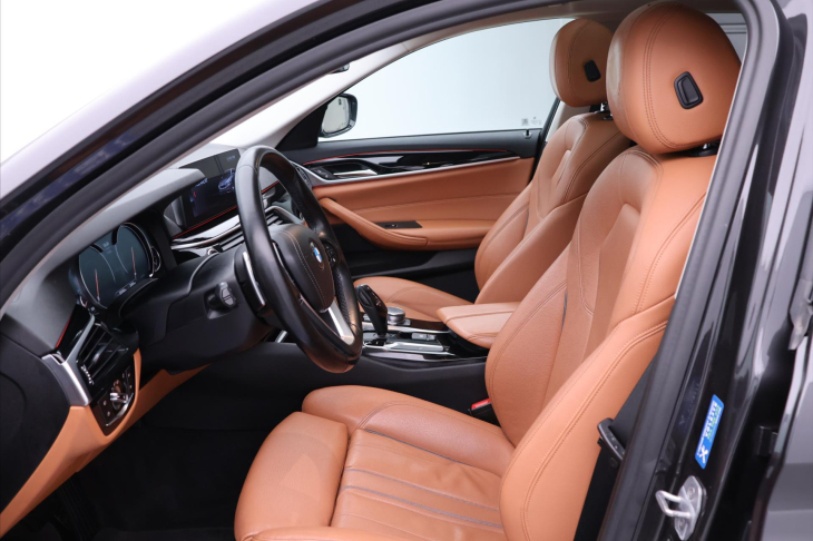 BMW Řada 5 2,0 520da 120kW Sportline