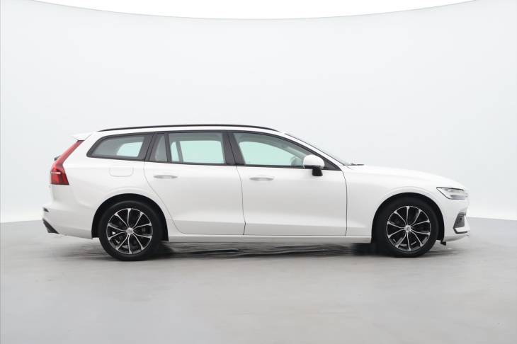 Volvo V60 2,0 D3 110kW Drive-E Momentum CZ