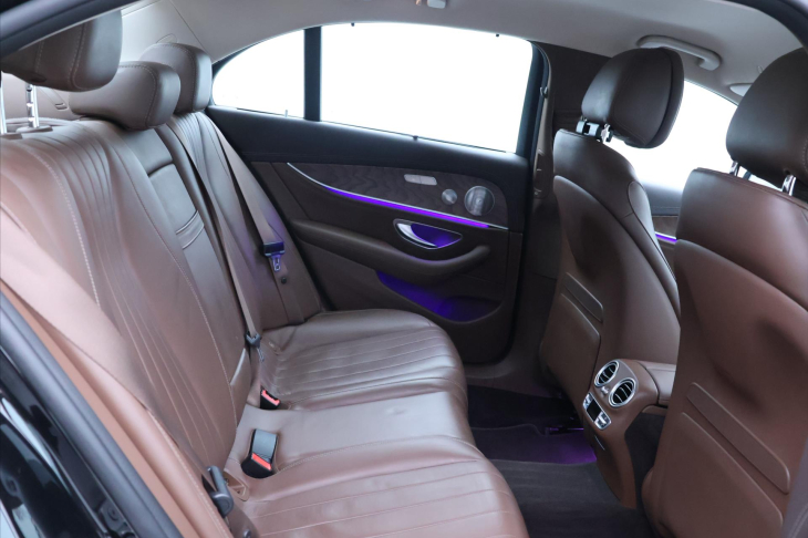 Mercedes-Benz Třídy E 3,5 400 245kW Aut. 4MATIC CZ