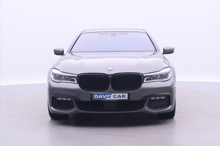 BMW Řada 7 4,4 750i 330kW xDrive DPH