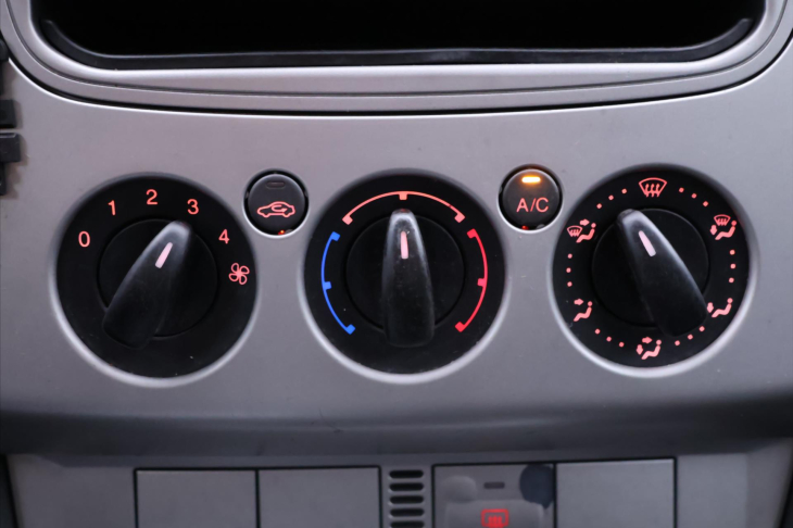 Ford Focus 1,4 i 59kW Tažné STK 05/27