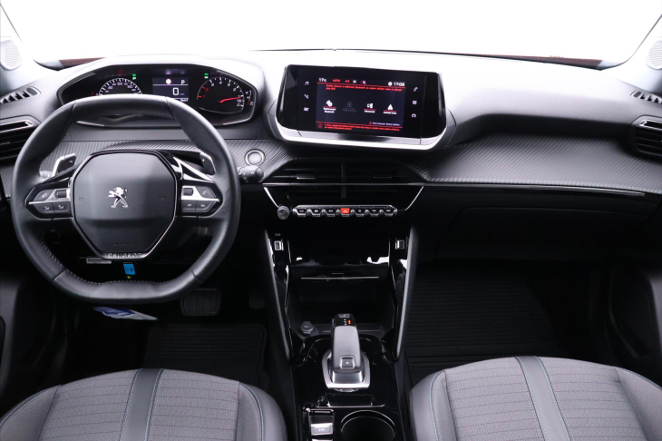 Peugeot 2008 1,2 PT 96kW Aut Allure CZ 1Maj
