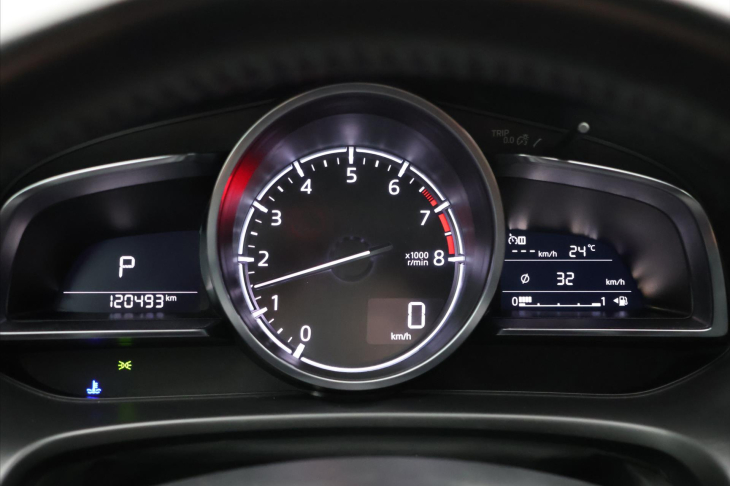 Mazda 3 2,0 G120 Automat Attraction