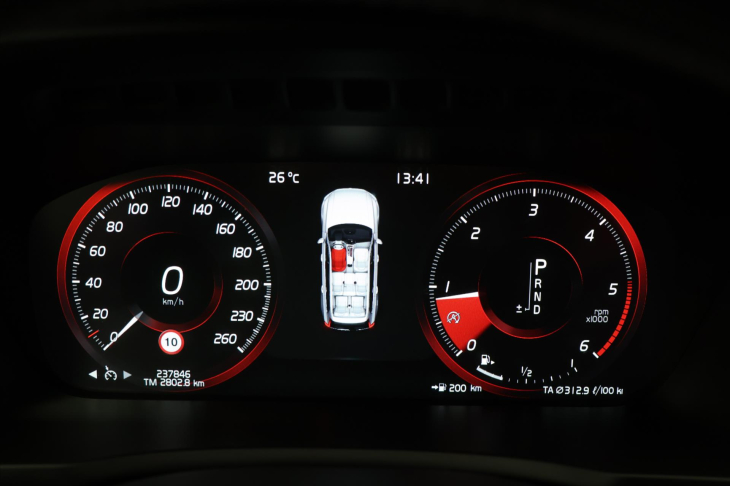 Volvo XC90 2,0 D5 165kW AWD Aut. R-Design
