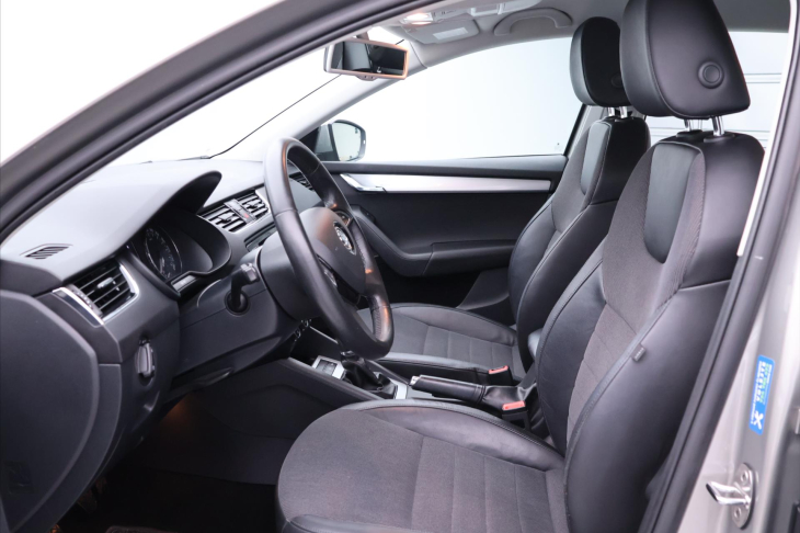 Škoda Octavia 1,4 TSI 103kW Elegance Xenon