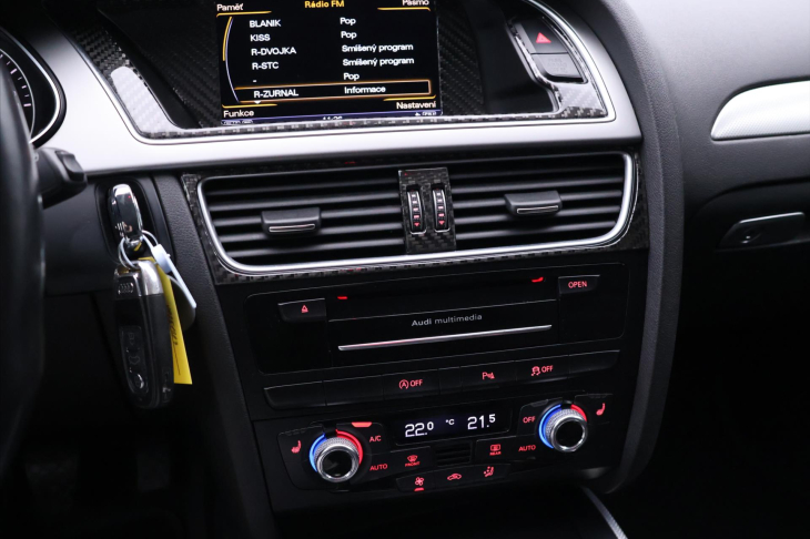 Audi A4 2,0 TDI 110kW quattro Xenon