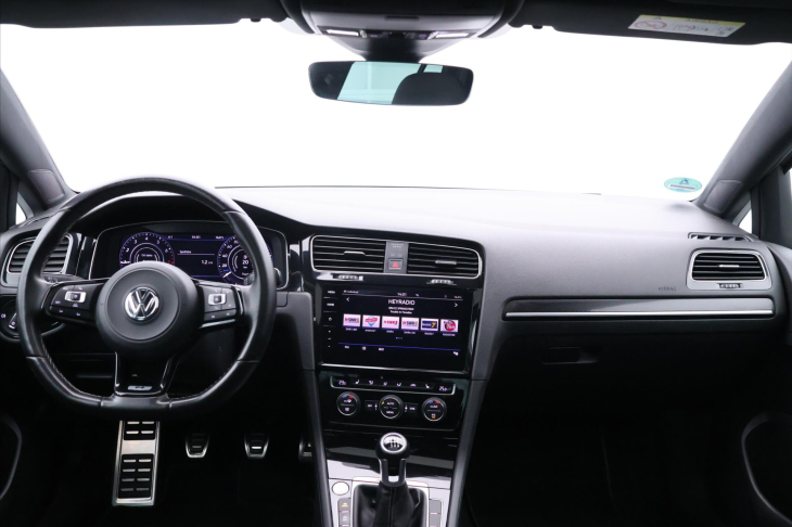 Volkswagen Golf 2,0 TSI R 228kW 4Motion Panorama