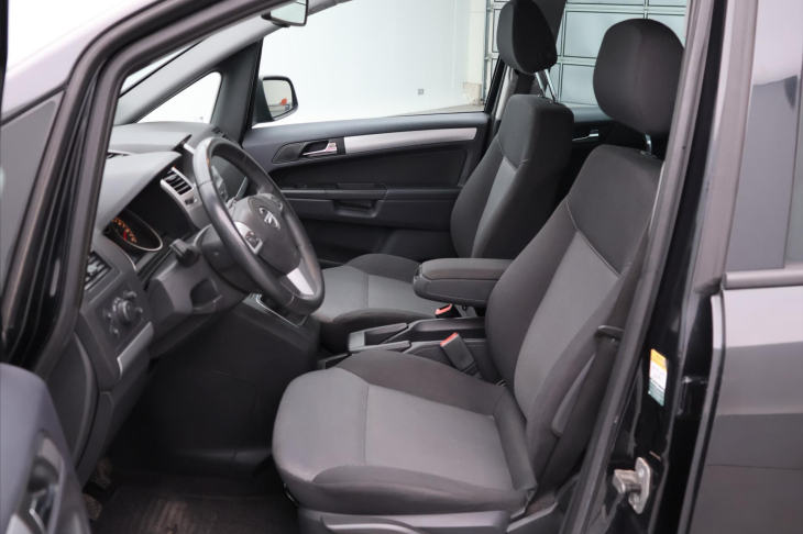 Opel Zafira 1,6 i 85kW Family STK 04/2028