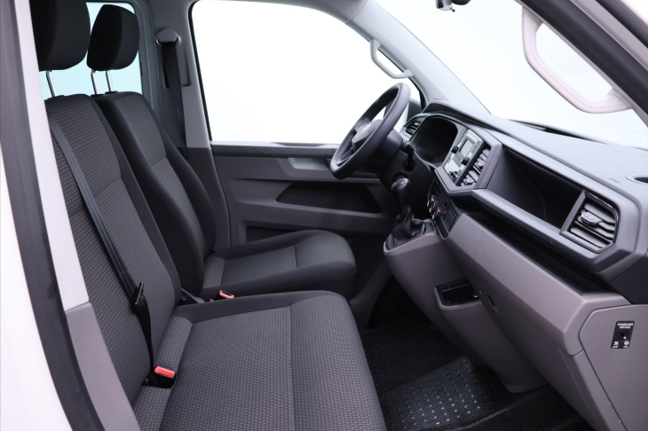 Volkswagen Transporter 2,0 TDI 110kW DSG 9-Míst DPH
