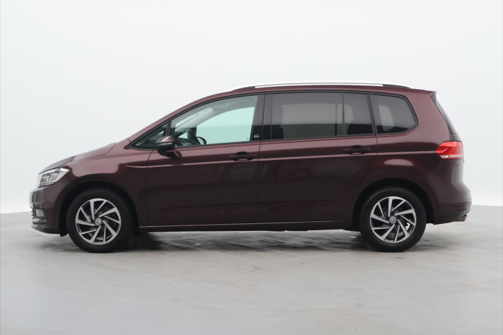 Volkswagen Touran 1,4 TSI 110kW DSG Sound 7-Míst
