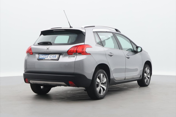 Peugeot 2008 1,2 VTi 60kW AT,Navi