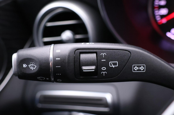 Mercedes-Benz Třídy C 2,1 250d 150kW 4Matic CZ DPH