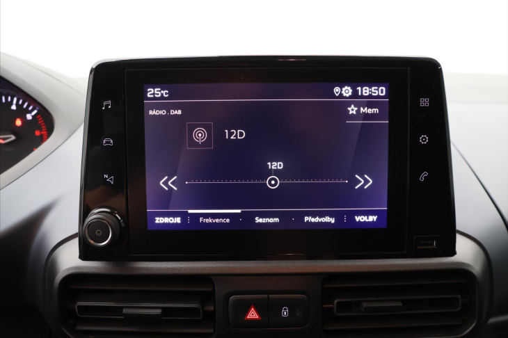 Peugeot Rifter 1,5 HDi 130k Allure tažné DPH