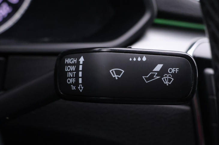 Škoda Superb 2,0 TDI 140kW DSG Style Kůže